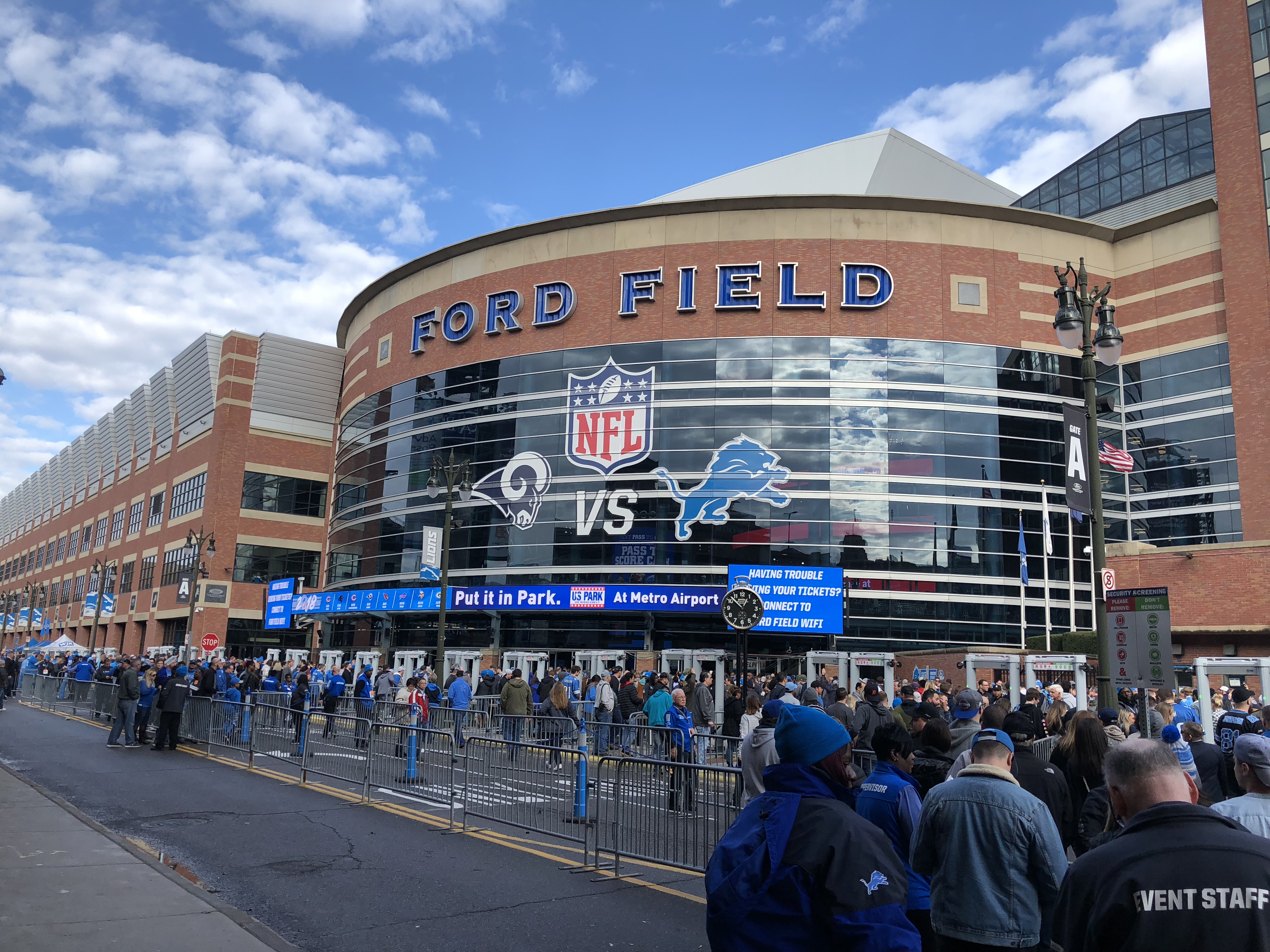 Lions to renovate Ford Field team store, switch concessionaire