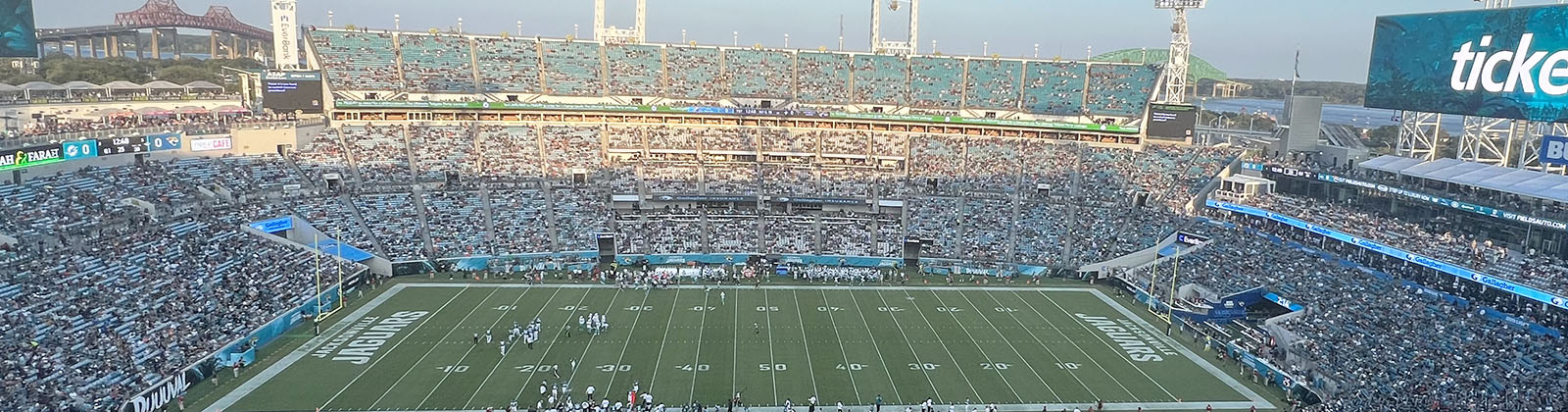 Panoramic view of EverBank Stadium in Jacksonville, Florida, during a Jaguars football game
