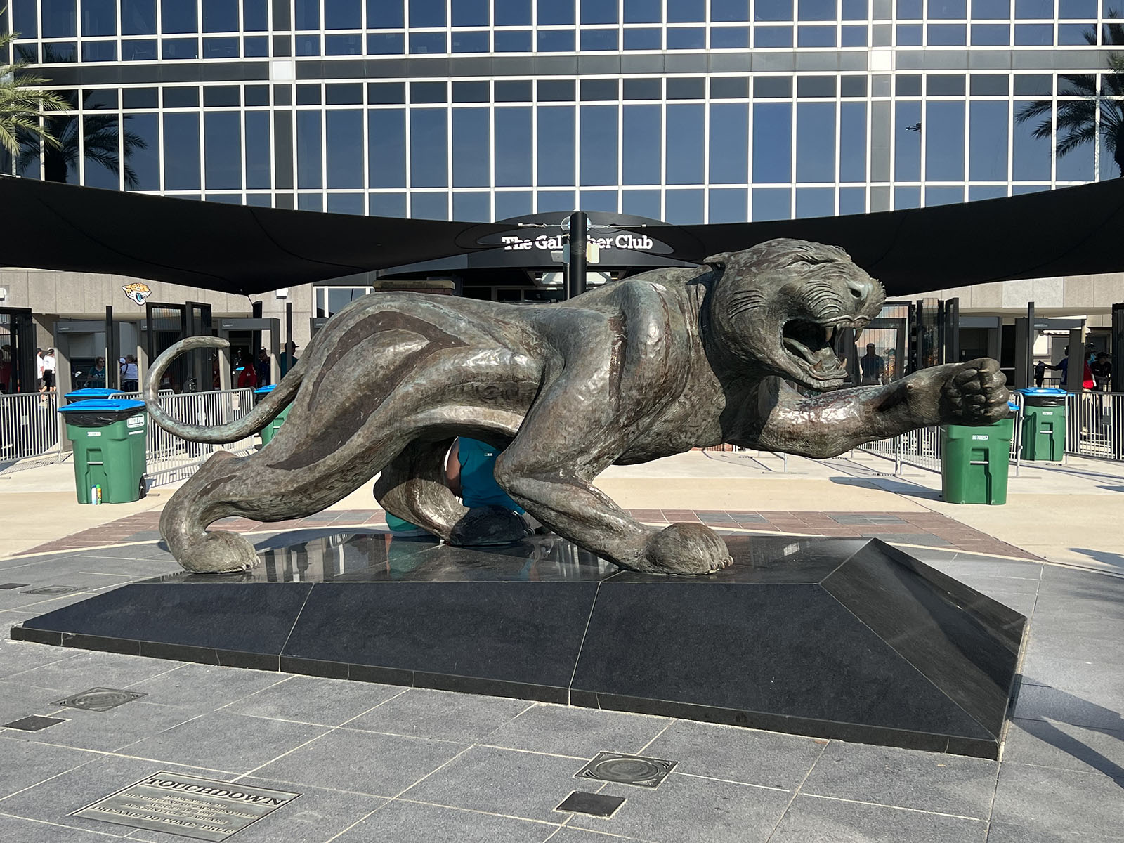 A statue of a jaguar stands outside EverBank Stadium in Jacksonville, Florida
