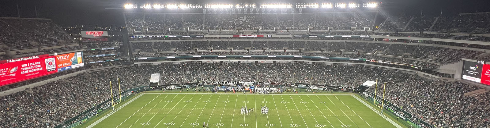 Panoramic view of Lincoln Financial Field in Philadelphia, Pennsylvania, during an Eagles football game